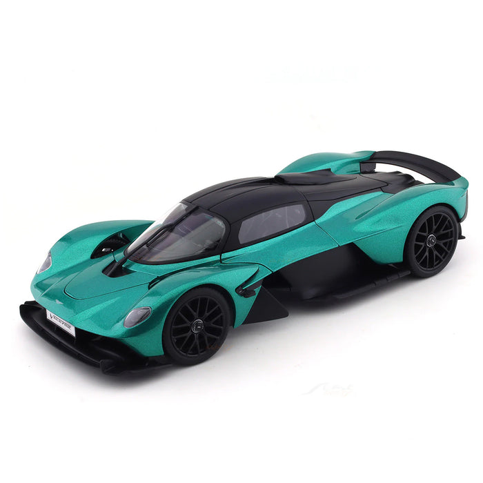 Maisto 1:18 2021 Aston-Martin Valkyrie Metallic Racing Green Die Cast Metal With Plastic Parts