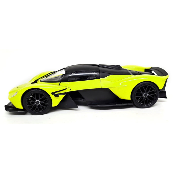 Maisto Maisto 1:18 Scale Car Model Metallic Simulation Diecast with Plastic Part Part Officially Licensed 2021 Aston-Martin Valkyrie