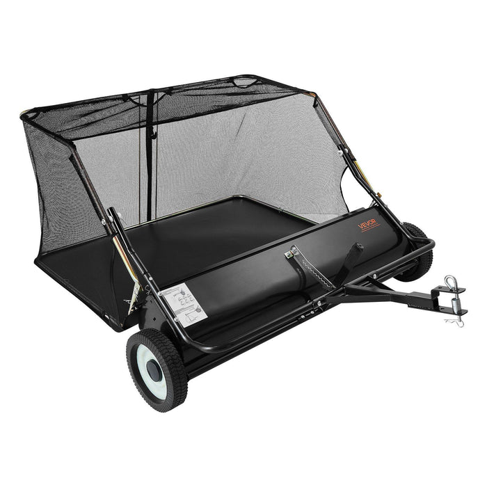 Tow Behind Lawn Sweeper, 122cm Pull Behind Yard Sweeper, 26 cu. ft Hopper Bag Capacity, Leaf & Grass Collector with Dumping Rope, Adjustable Sweeping Height, Garden Sweepers for Lawn Farm