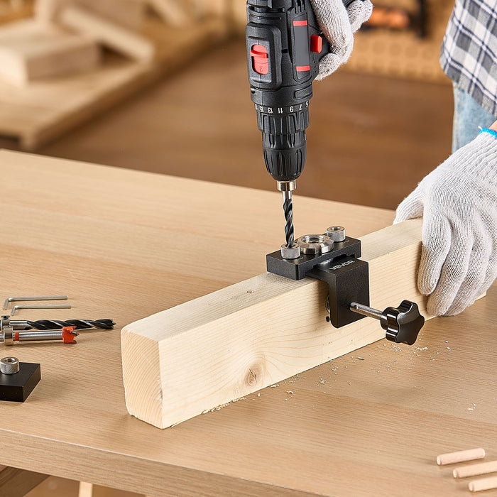 VEVOR Doweling Jig Kit, Self Centering Dowel Drill Jig for Straight Holes, Aluminum Alloy Woodworking Joints Tool with 3 Size Drill Bits 6.4 / 7.9 / 15 mm, Adjustable Width, for Wood Working