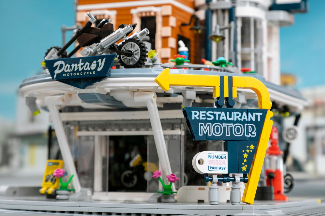 Pantasy Retro Motorcycle Restaurant Building Block Construction Set DIY Model