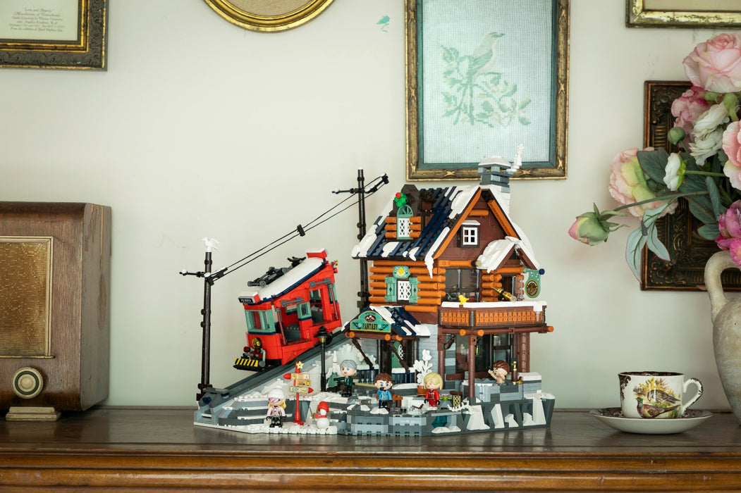 Pantasy Retro Collection Summit Cabin Construction Set Toy Model Kit 85033